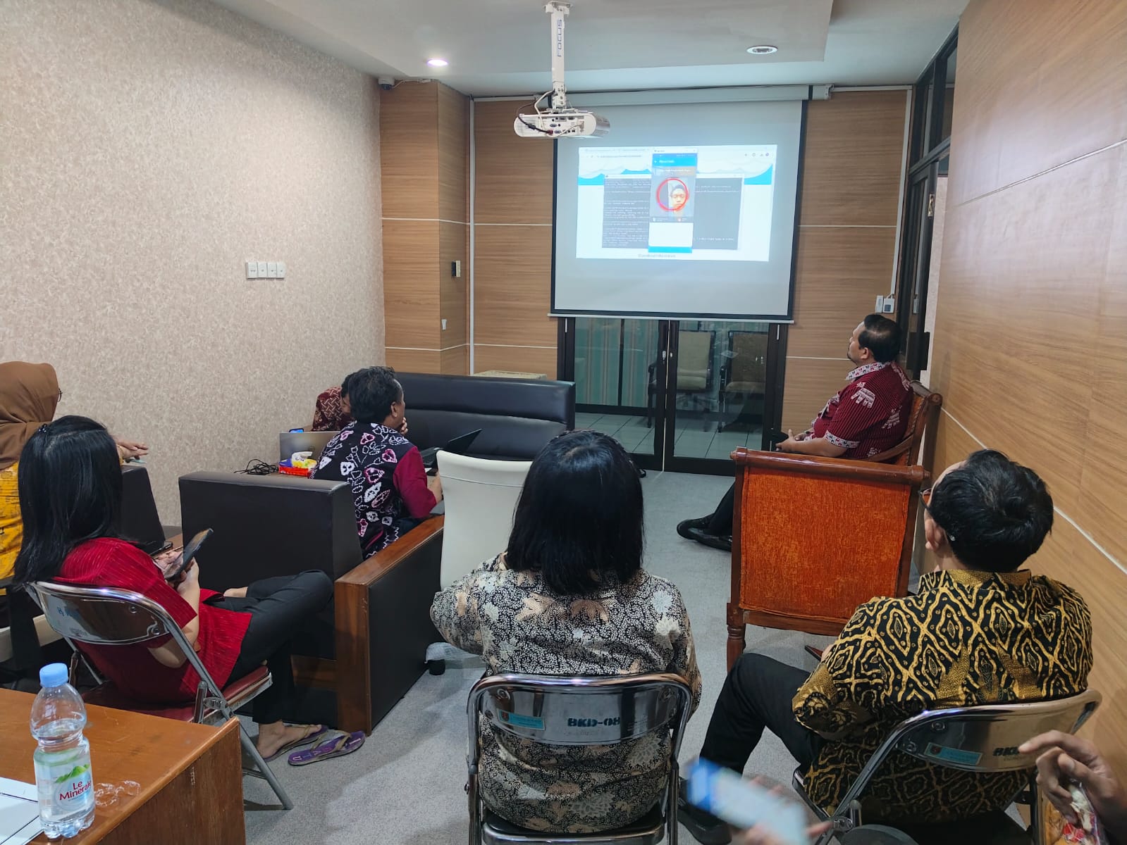 DISKOMINFO Kota Semarang Ikuti Rapat Pembahasan Aplikasi Presensi Sadewa di BKPP